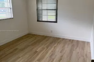 100 SW 132nd Way, Pembroke Pines, FL 33027 - Photo 8