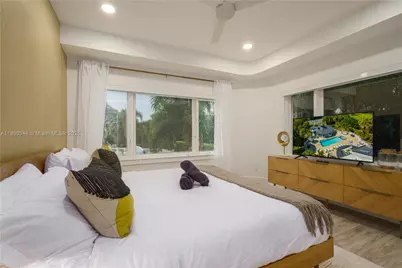 2827 S Indian River Dr, Fort Pierce, FL 34982 - Photo 12