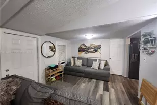 21640 NW 3rd St, Pembroke Pines, FL 33029 - Photo 8