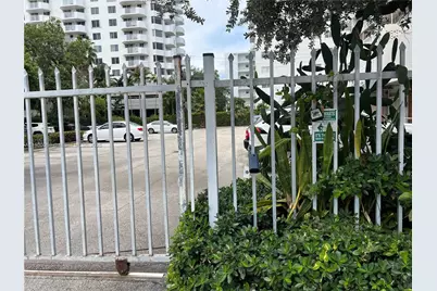 1300 Lincoln Rd #C403, Miami Beach, FL 33139 - Photo 30