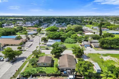 2321 NW 20th St, Fort Lauderdale, FL 33311 - Photo 14