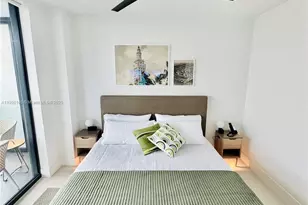 159 NE 6th St, Miami, FL 33132 - Photo 8