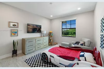 8445 E Watercrest Cir E, Parkland, FL 33076 - Photo 44