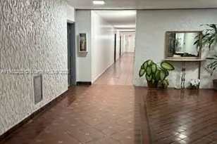 9678 Fontainebleau Blvd, Miami, FL 33172 - Photo 4
