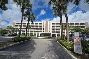 8735 Ramblewood Dr, Coral Springs, FL 33071 - Photo 2