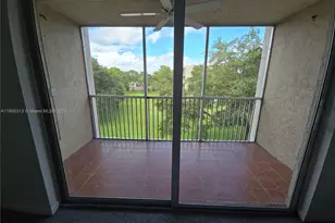 8735 Ramblewood Dr, Coral Springs, FL 33071 - Photo 14