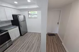 8735 Ramblewood Dr, Coral Springs, FL 33071 - Photo 12