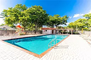 15805 W Waterside Cir, Sunrise, FL 33326 - Photo 20