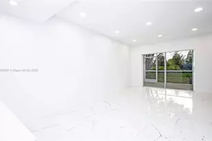 16697 Hemingway Dr, Weston, FL 33326 - Photo 4