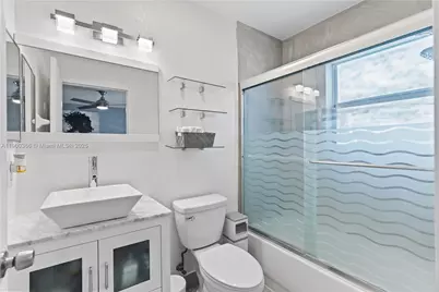 1621 SE 30th St #-, Homestead, FL 33035 - Photo 16