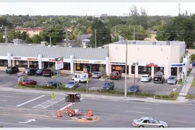 6111 Hollywood Blvd, Hollywood, FL 33024 - Photo 2