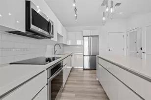 101 Diplomat Pkwy, Hallandale Beach, FL 33009 - Photo 2
