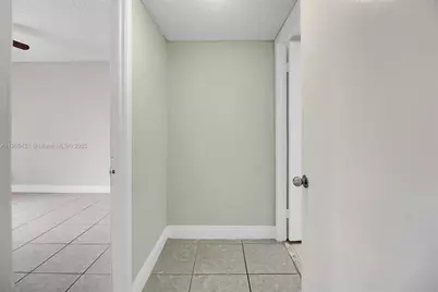 8160 Geneva Ct #314, Doral, FL 33166 - Photo 10