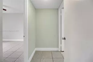 8160 Geneva Ct, Doral, FL 33166 - Photo 10