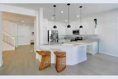 21016 NE 2nd Ct, Miami, FL 33179 - Photo 12