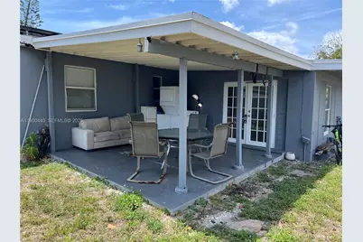 1885 NE 53rd St, Pompano Beach, FL 33064 - Photo 8