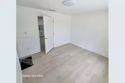 5902 Thonotosossa Rd, Plant City, FL 33565 - Photo 14