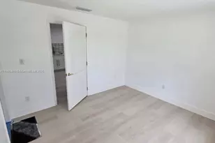 5902 Thonotosossa Rd, Plant City, FL 33565 - Photo 14