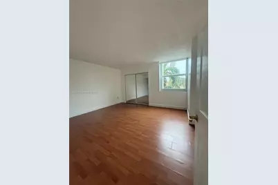 802 NW 87th Ave #319, Miami, FL 33172 - Photo 8