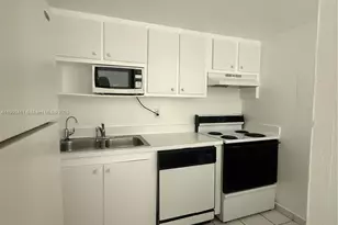 802 NW 87th Ave, Miami, FL 33172 - Photo 6