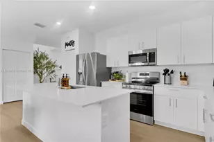 2444 SE 24th Ave, Homestead, FL 33035 - Photo 8