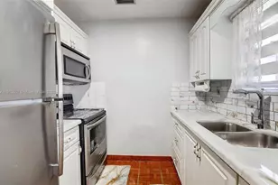 18835 NW 44th Ct, Miami Gardens, FL 33055 - Photo 8