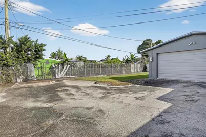 18835 NW 44th Ct, Miami Gardens, FL 33055 - Photo 22