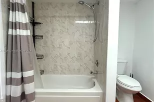 6005 Del Lago Cir, Sunrise, FL 33313 - Photo 18