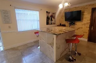 12060 NW 13th St, Pembroke Pines, FL 33026 - Photo 6