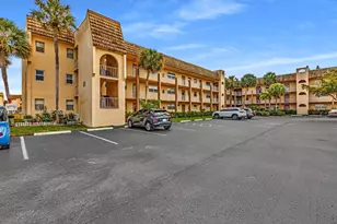 8465 Sunrise Lakes Blvd, Sunrise, FL 33322 - Photo 46