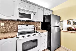 8465 Sunrise Lakes Blvd, Sunrise, FL 33322 - Photo 2