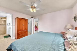 8465 Sunrise Lakes Blvd, Sunrise, FL 33322 - Photo 24