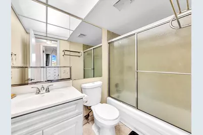 8465 Sunrise Lakes Blvd #212, Sunrise, FL 33322 - Photo 34