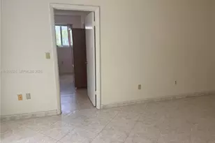 8465 Sunrise Lakes Blvd, Sunrise, FL 33322 - Photo 14