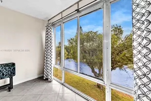 8465 Sunrise Lakes Blvd, Sunrise, FL 33322 - Photo 36