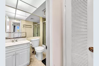 8465 Sunrise Lakes Blvd #212, Sunrise, FL 33322 - Photo 38