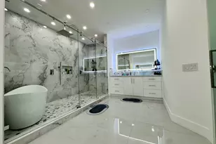 8521 NW 162nd St, Miami Lakes, FL 33016 - Photo 14