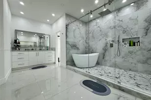 8521 NW 162nd St, Miami Lakes, FL 33016 - Photo 12