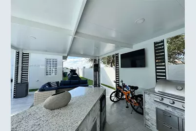 8521 NW 162nd St, Miami Lakes, FL 33016 - Photo 40