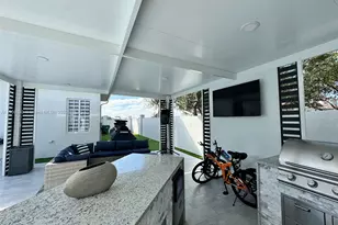 8521 NW 162nd St, Miami Lakes, FL 33016 - Photo 40