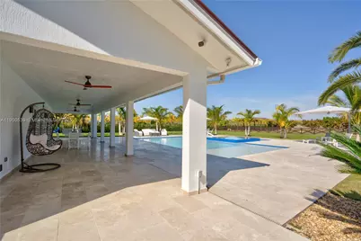 20407 SW 226th St, Miami, FL 33170 - Photo 8