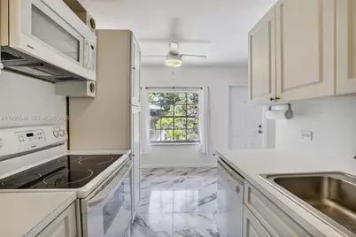 1405 Miami Rd #5, Fort Lauderdale, FL 33316 - Photo 14