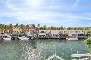 3862 NE 171 St, North Miami Beach, FL 33160 - Photo 56