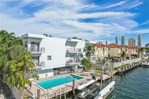 3862 NE 171 St, North Miami Beach, FL 33160 - Photo 48