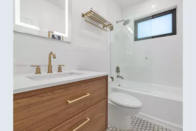 11504 NE 6th Ave, Biscayne Park, FL 33161 - Photo 44