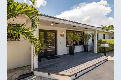 11504 NE 6th Ave, Biscayne Park, FL 33161 - Photo 10