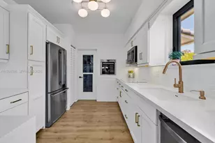 11504 NE 6th Ave, Biscayne Park, FL 33161 - Photo 24