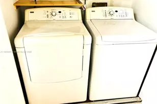 10440 SW 156th Ct, Miami, FL 33196 - Photo 10