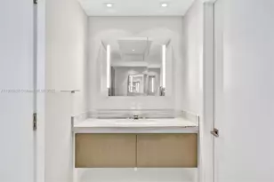 1331 Brickell Bay Dr, Miami, FL 33131 - Photo 8