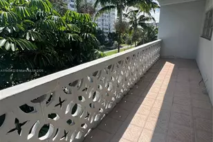 2005 Sans Souci Blvd, North Miami, FL 33181 - Photo 12